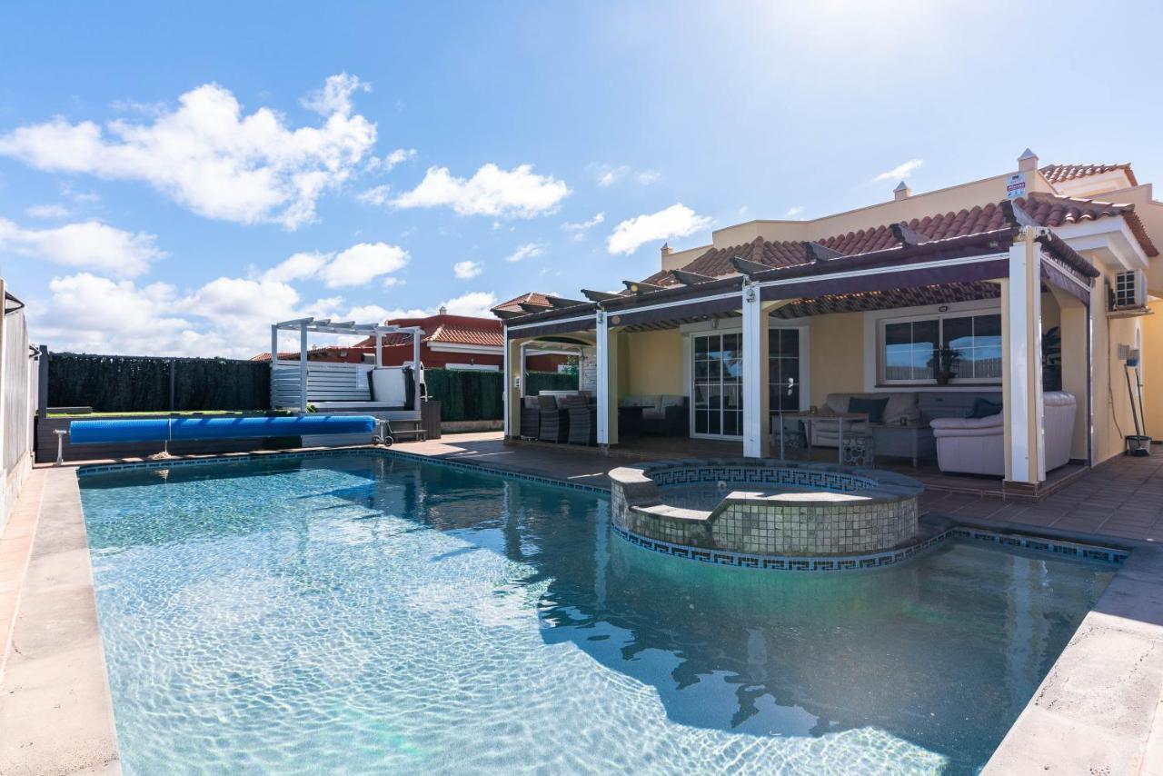Comfortable Family House With Pool And Jacuzzi Costa De Antigua Kültér fotó